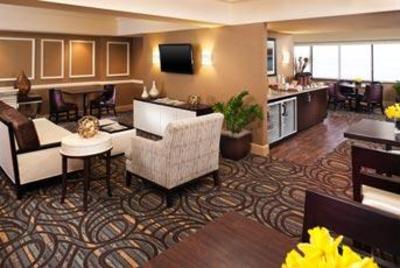 фото отеля Sheraton Gateway Suites Chicago O'Hare Rosemont