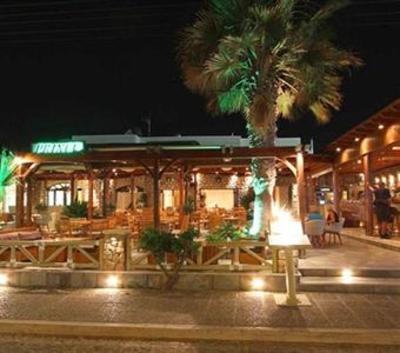 фото отеля Makris Apartments Hotel Kamari