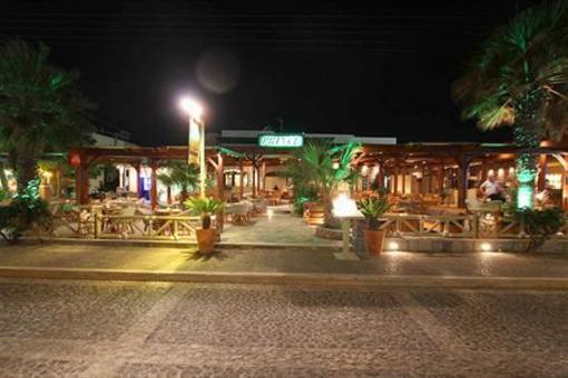 фото отеля Makris Apartments Hotel Kamari