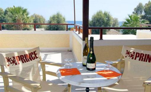 фото отеля Makris Apartments Hotel Kamari
