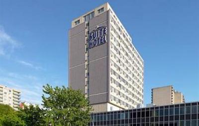 фото отеля Campus Tower Suite Hotel Edmonton