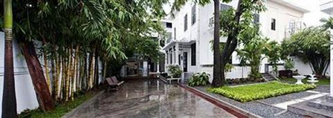 фото отеля Le Leela Villa Hotel