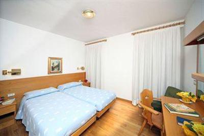 фото отеля Hotel Pinzolo Dolomiti