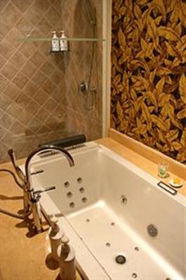 фото отеля The First World Hotel Hangzhou