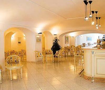 фото отеля Albergo Terme San Lorenzo Lacco Ameno