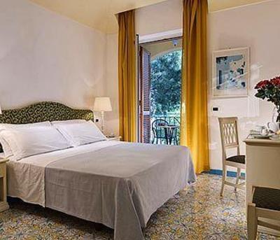 фото отеля Albergo Terme San Lorenzo Lacco Ameno