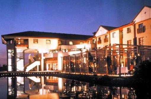 фото отеля Five Lakes Hotel Maldon