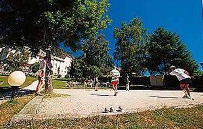 фото отеля Family Hotel Vic-sur-Cere