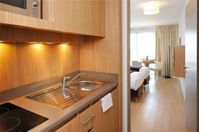 фото отеля Residhome Appart Hotel Seine Saint Germain Carrieres-sur-Seine