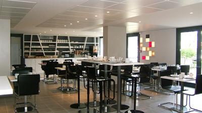 фото отеля Residhome Appart Hotel Seine Saint Germain Carrieres-sur-Seine