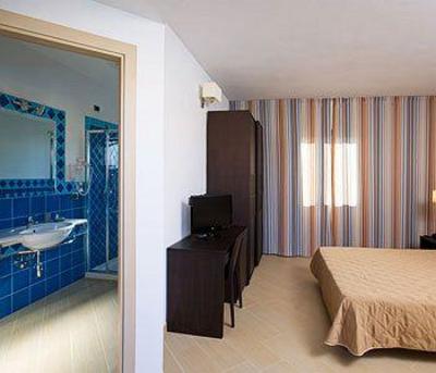 фото отеля Terra Di Mare Resort & Spa San Teodoro