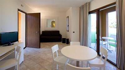 фото отеля Terra Di Mare Resort & Spa San Teodoro