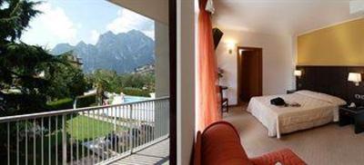 фото отеля Hotel Villa Rosa Nago-Torbole