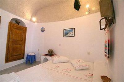 фото отеля Annio Furnished Apartments