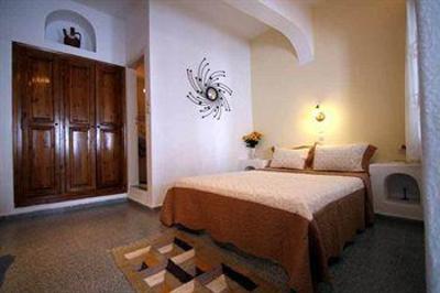 фото отеля Annio Furnished Apartments