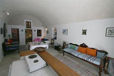 фото отеля Annio Furnished Apartments