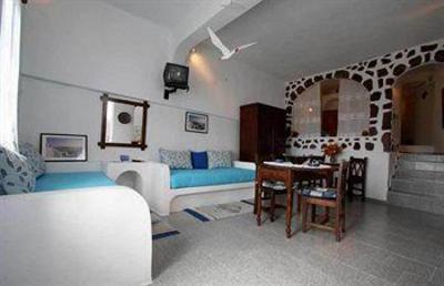 фото отеля Annio Furnished Apartments