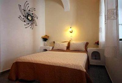 фото отеля Annio Furnished Apartments