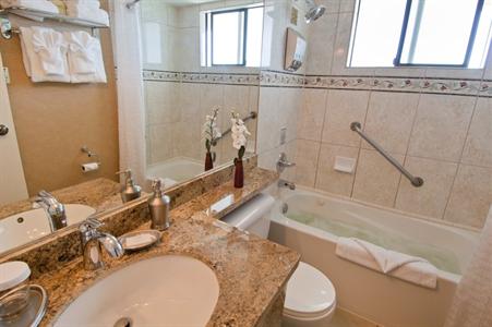 фото отеля BEST WESTERN PLUS Inner Harbour