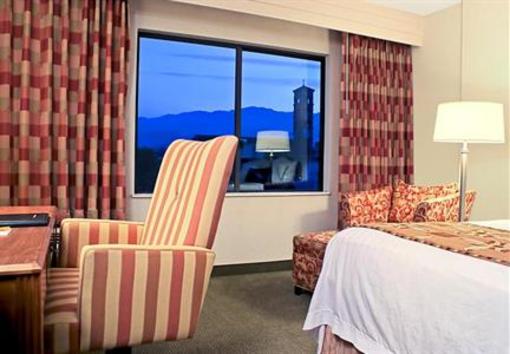 фото отеля Courtyard by Marriott Los Angeles Old Pasadena
