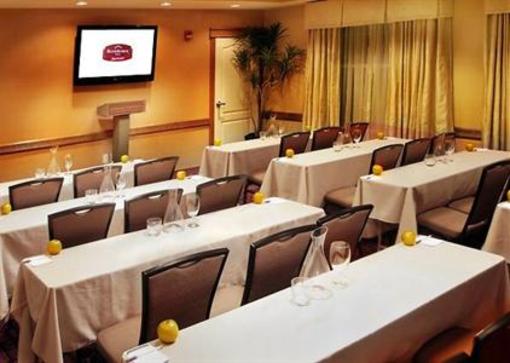 фото отеля Residence Inn Fredericksburg