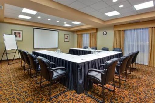 фото отеля Holiday Inn Express & Suites - Sherwood Park