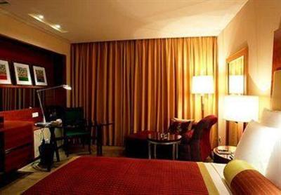 фото отеля Renaissance Hotel Wuhan