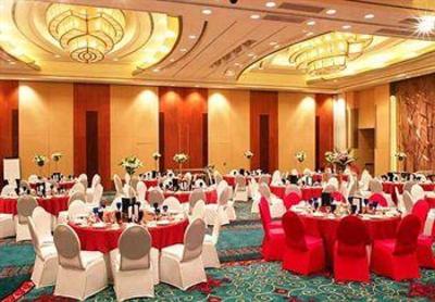 фото отеля Renaissance Hotel Wuhan