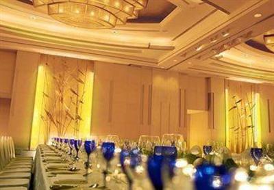 фото отеля Renaissance Hotel Wuhan