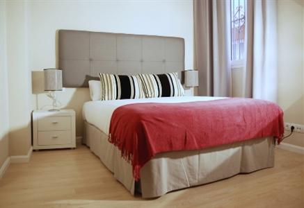 фото отеля Apartamentos Metropolis Sevilla