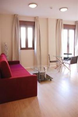 фото отеля Apartamentos Metropolis Sevilla