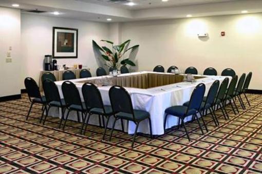 фото отеля Holiday Inn Dumfries - Quantico Center