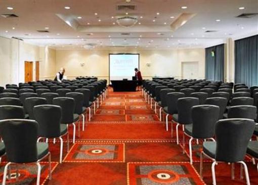 фото отеля Waltham Abbey Marriott Hotel