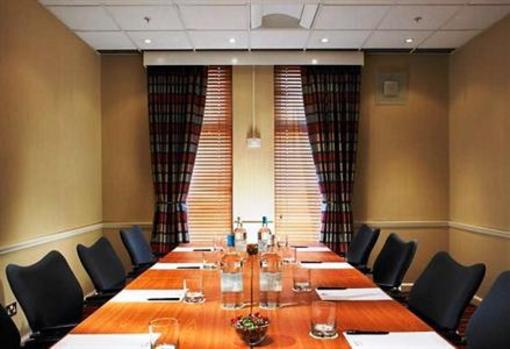 фото отеля Waltham Abbey Marriott Hotel