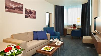 фото отеля Ramada Yekaterinburg
