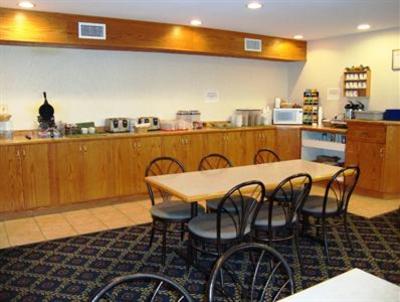 фото отеля Perfect Inns & Suites