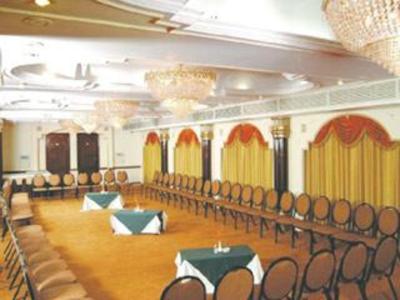 фото отеля Empires Hotel
