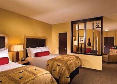фото отеля Cambria Suites Miami Airport Blue Lagoon