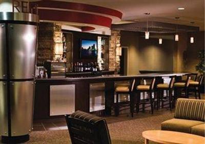 фото отеля Cambria Suites Miami Airport Blue Lagoon