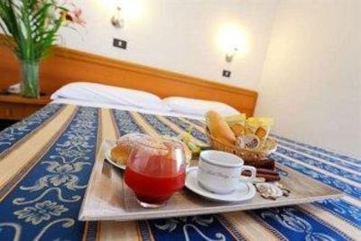 фото отеля Hotel Bridge