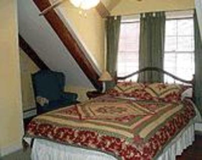 фото отеля Stone Hearth Inn & Tavern