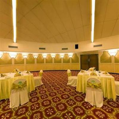 фото отеля Savera Hotel