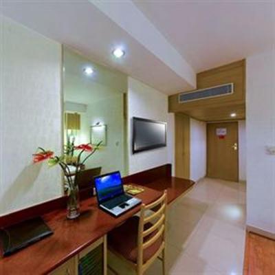 фото отеля Savera Hotel