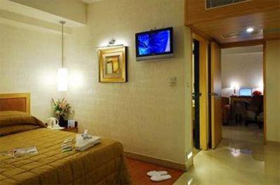 фото отеля Savera Hotel