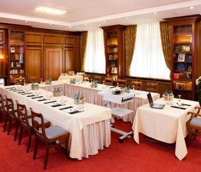 фото отеля Schlosshotel Karlsruhe