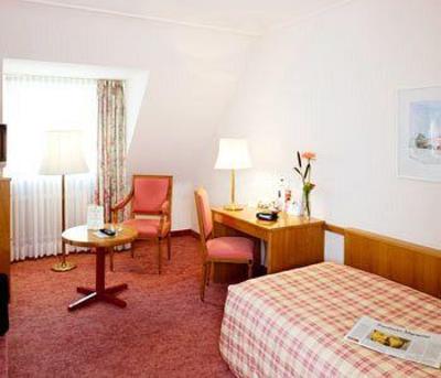 фото отеля Schlosshotel Karlsruhe