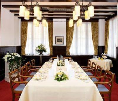 фото отеля Schlosshotel Karlsruhe