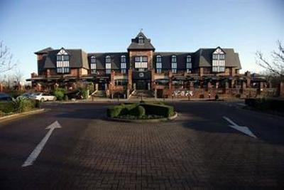 фото отеля Village Hotel Warrington (England)