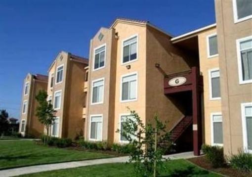 фото отеля Laguna Creek Apartments