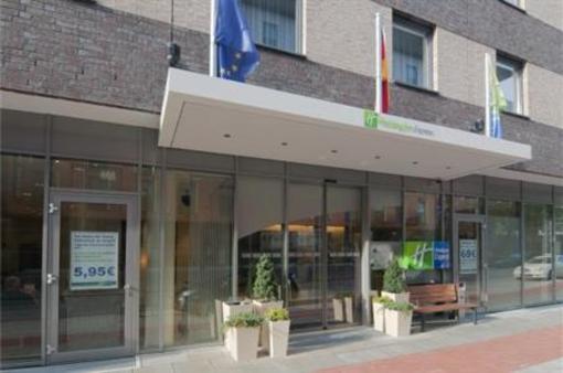 фото отеля Holiday Inn Express Hamburg St Pauli Messe